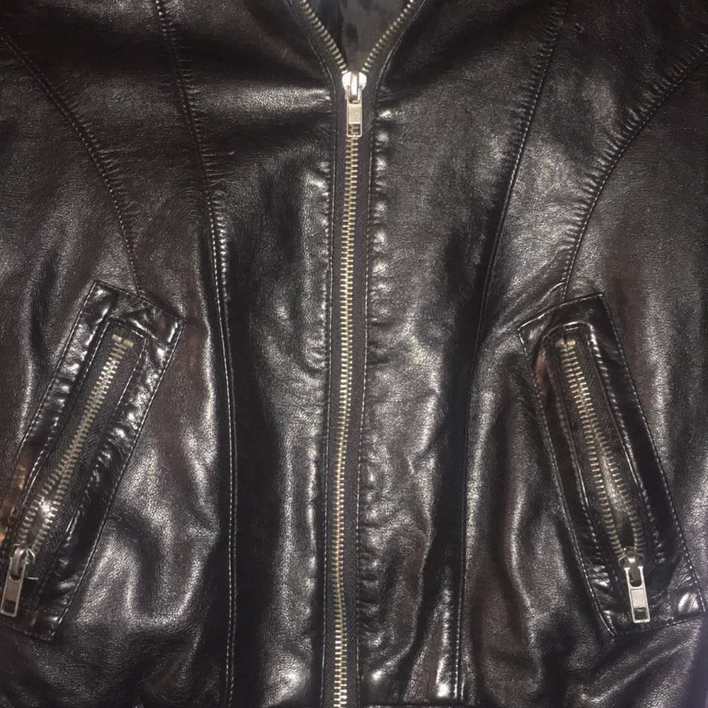 Leather jacket - Picture 3 of 7